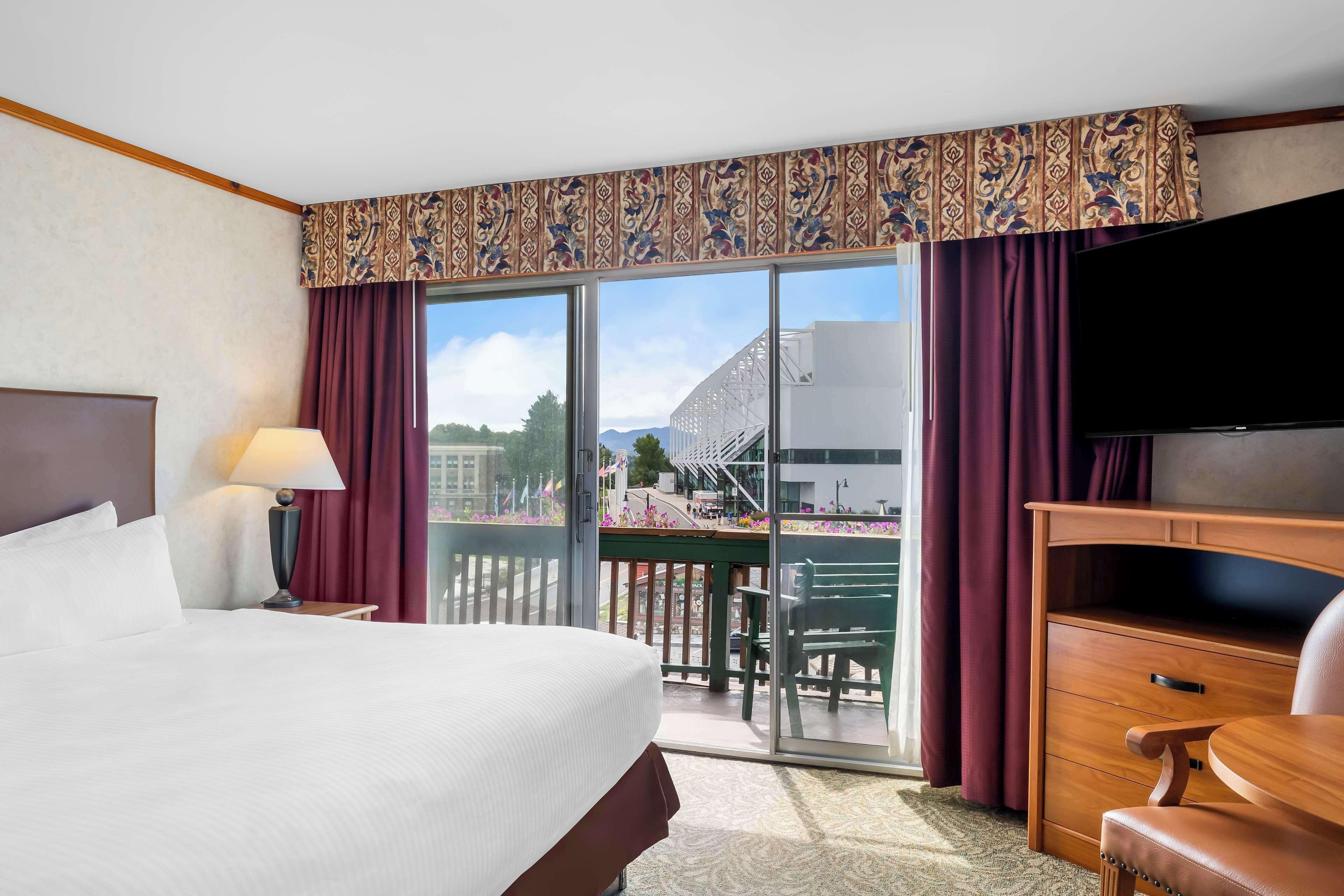 King Room Balcony Second Floor or Interior Room or Non-Smoking